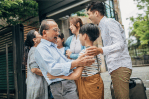 10 Thói Quen Nhỏ Giúp Cả Gia Đình Khỏe Mạnh Mỗi Ngày